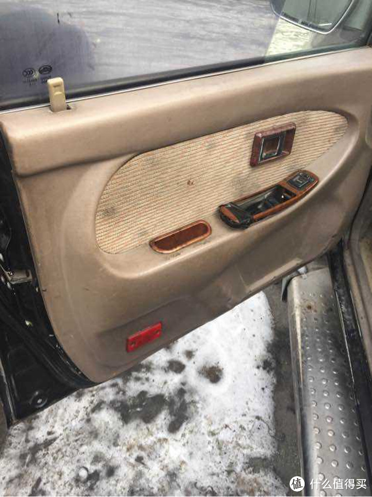 汽车怎么清理内饰 汽车内饰怎么清洗才比较干净